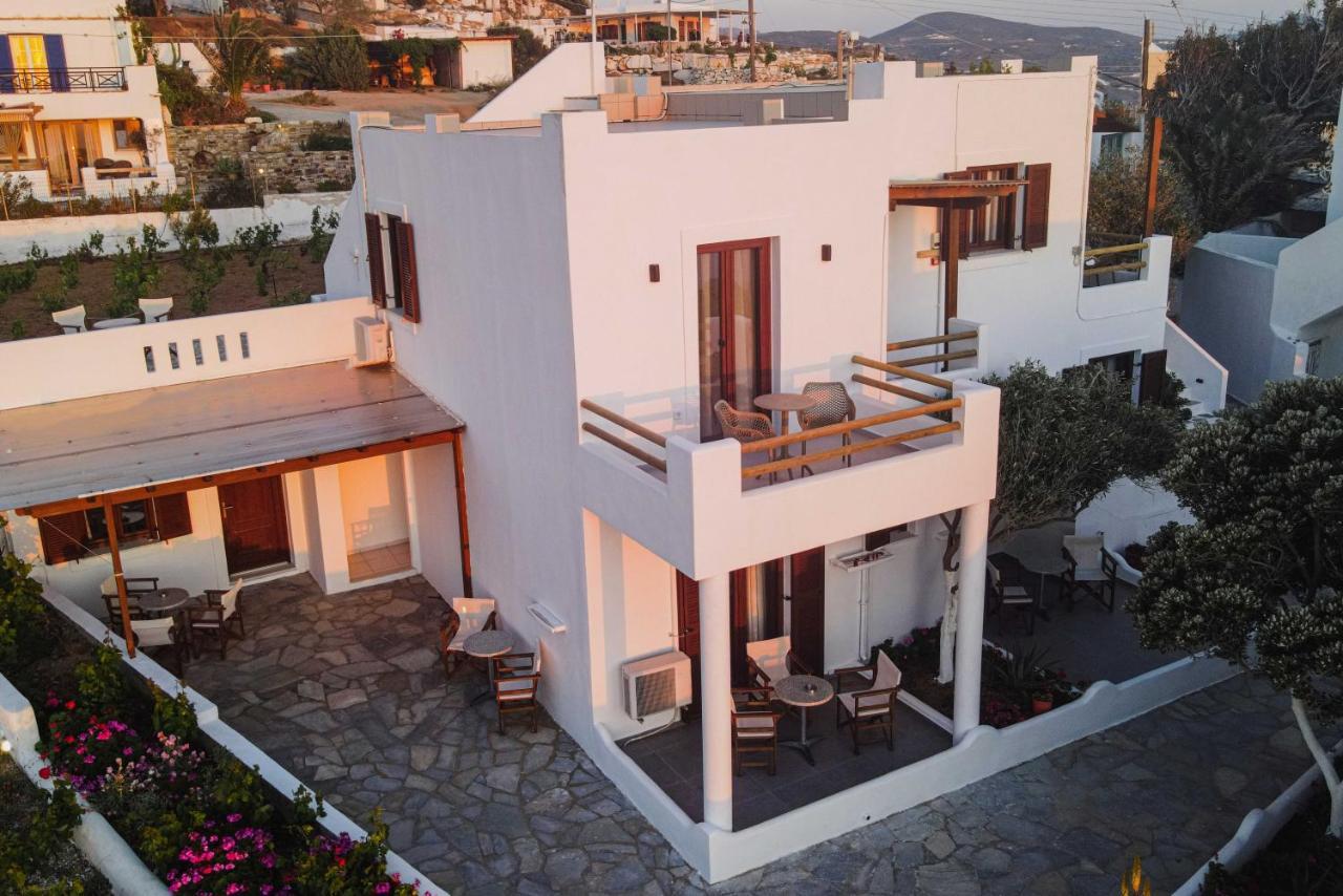 Petros Studios & Suites Naxos City Buitenkant foto