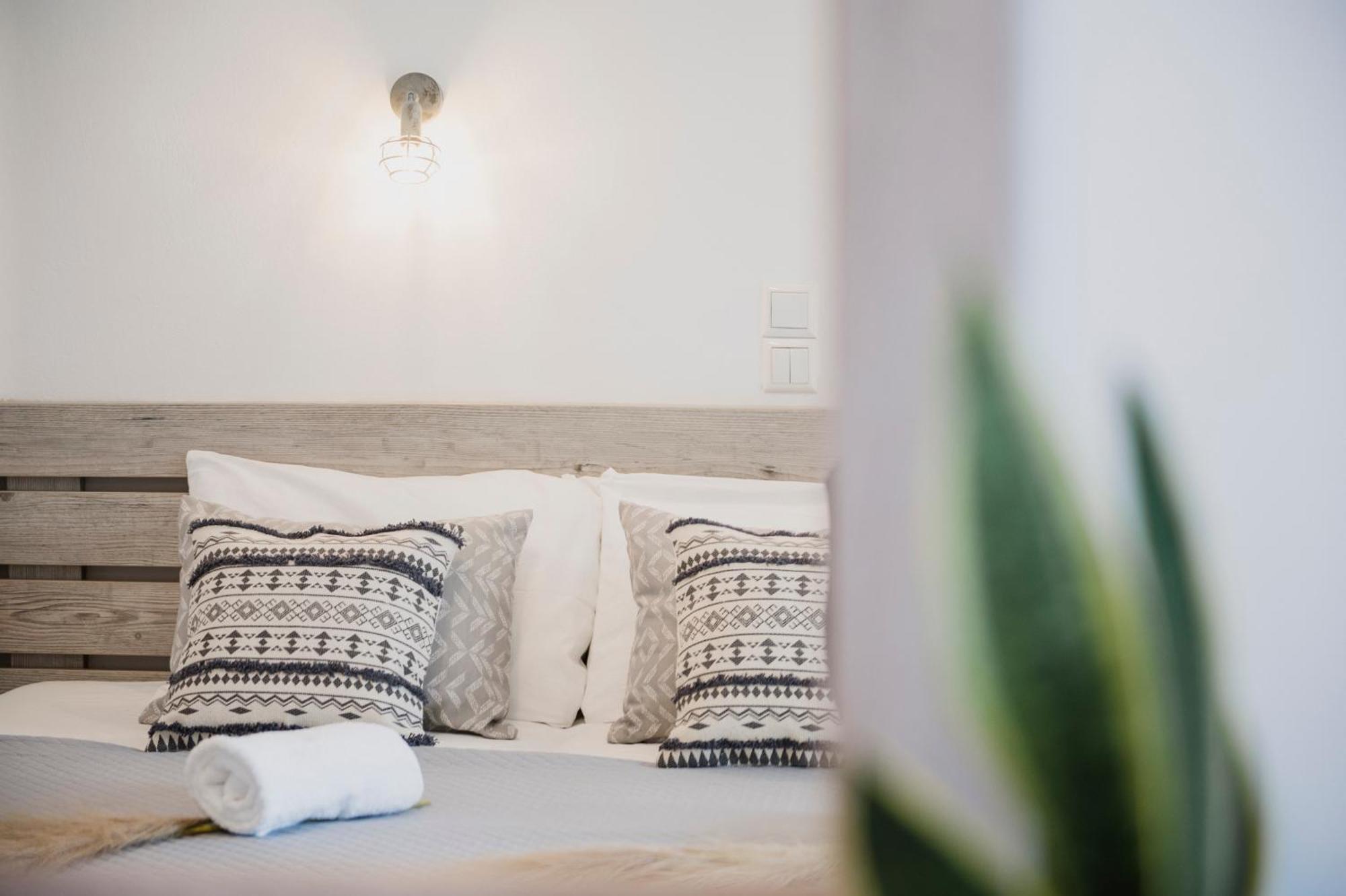 Petros Studios & Suites Naxos City Buitenkant foto